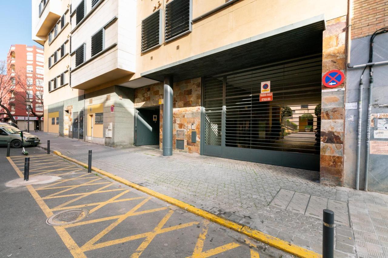 セビリアCentrico II Donkey Parking Incluidoアパートメント エクステリア 写真