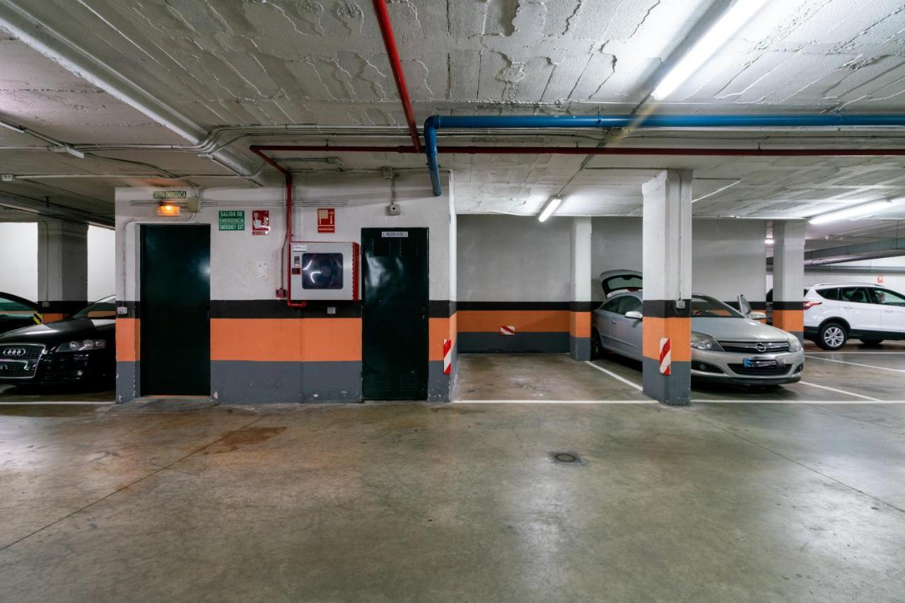 セビリアCentrico II Donkey Parking Incluidoアパートメント エクステリア 写真